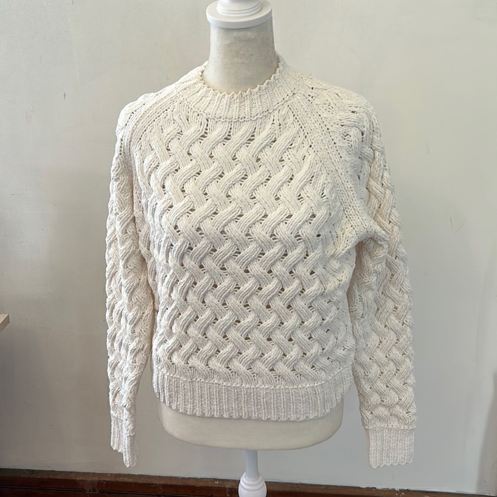 Kendall + Kylie cream colored long sleeve cable knit sweater Size XS
